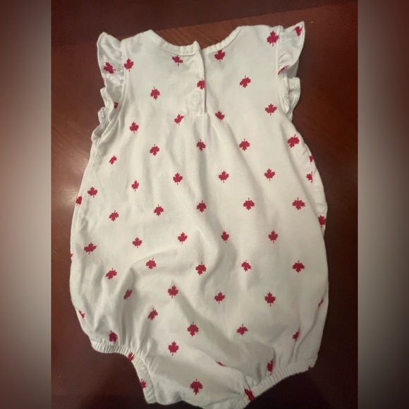 3/$20 Old Navy baby romper Maple Leafs 6-12M - Picture 2 of 5